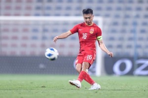 星空体育app下载-温家宝：国际比赛节奏更快 希望比第一场打得更好